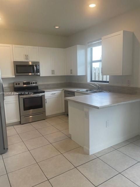 Active With Contract: $3,500 (3 beds, 2 baths, 0 Square Feet)