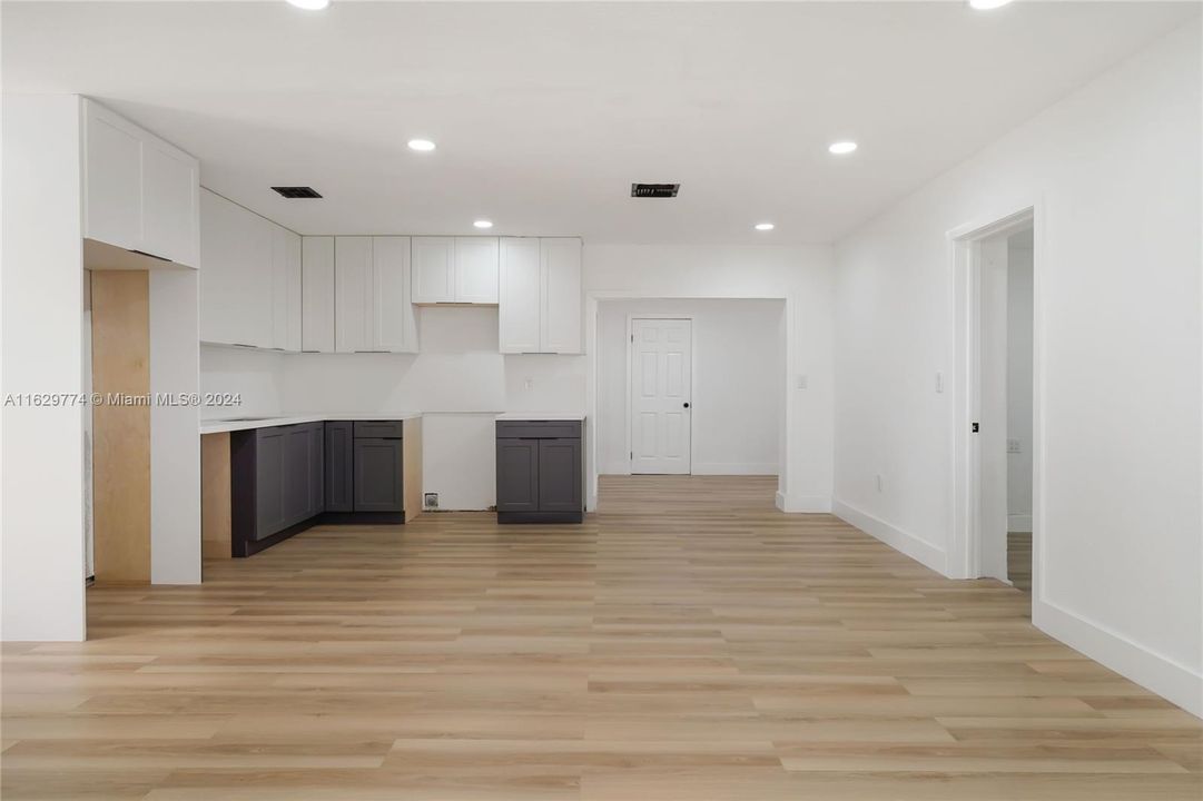 Active With Contract: $649,000 (3 beds, 2 baths, 1776 Square Feet)