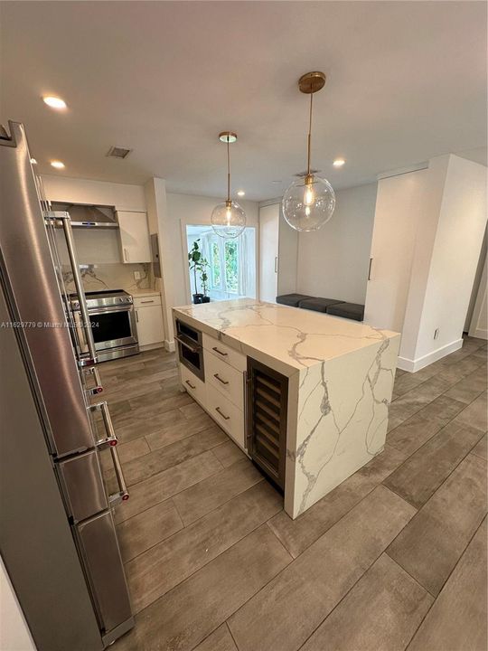 Recently Rented: $5,600 (3 beds, 3 baths, 1576 Square Feet)