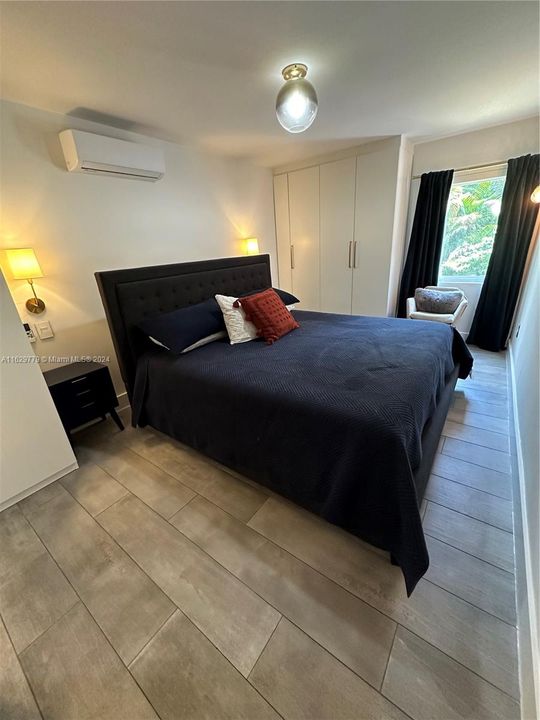 Recently Rented: $5,600 (3 beds, 3 baths, 1576 Square Feet)