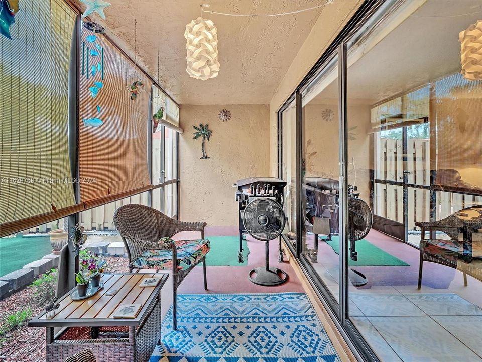 最近售出: $325,000 (3 贝兹, 2 浴室, 1581 平方英尺)