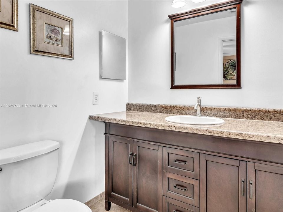 最近售出: $325,000 (3 贝兹, 2 浴室, 1581 平方英尺)