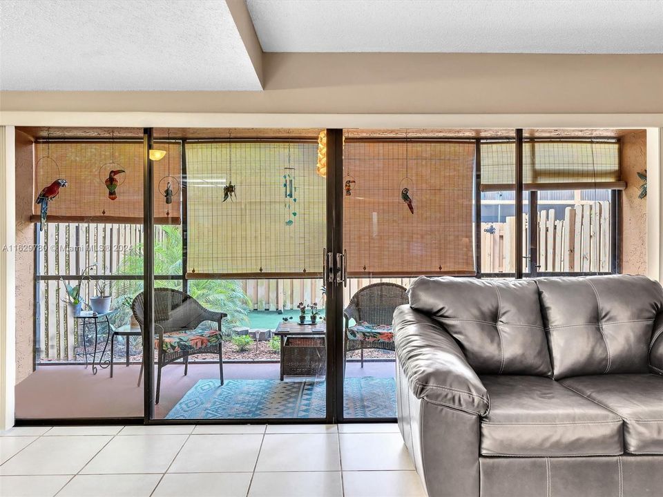 最近售出: $325,000 (3 贝兹, 2 浴室, 1581 平方英尺)