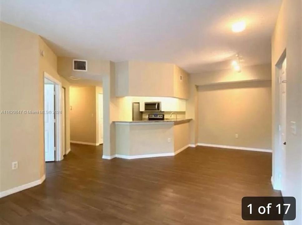 Recently Rented: $2,300 (2 beds, 1 baths, 987 Square Feet)