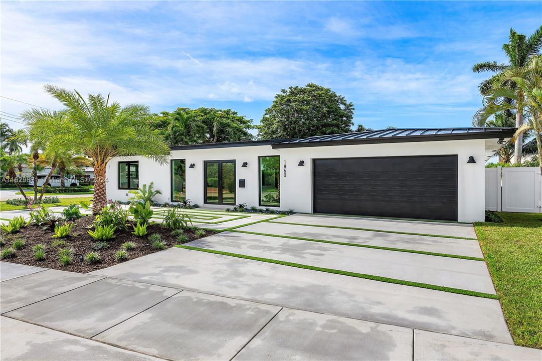 For Sale: $1,648,000 (3 beds, 3 baths, 2394 Square Feet)