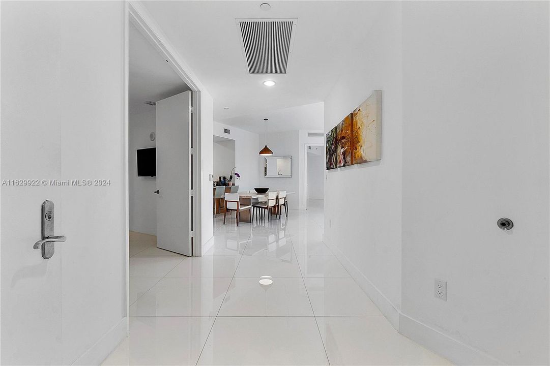 En Venta: $1,699,000 (2 camas, 3 baños, 2084 Pies cuadrados)