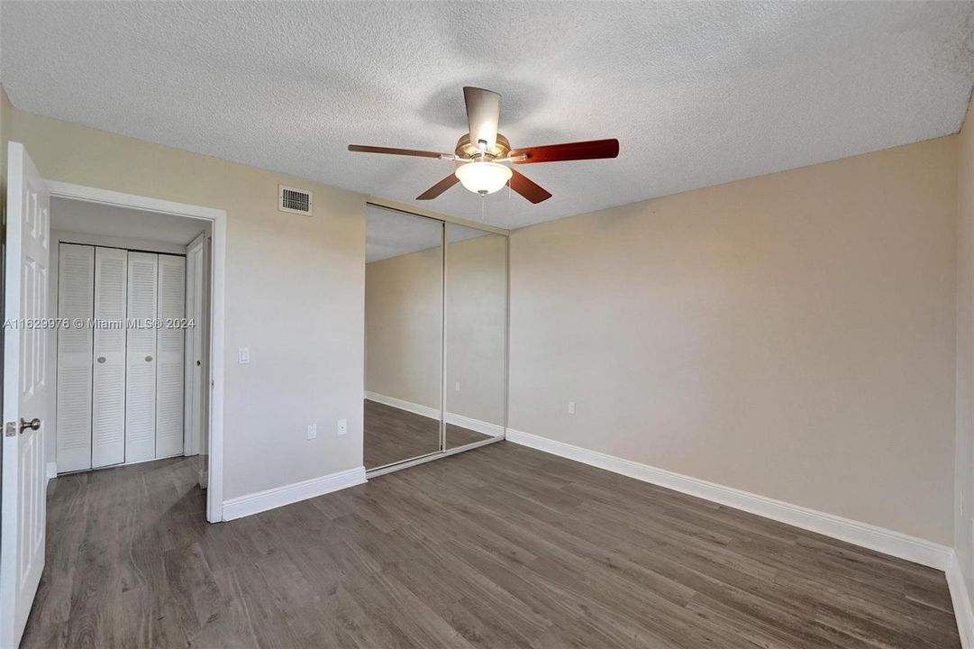 For Sale: $319,000 (2 beds, 2 baths, 1385 Square Feet)