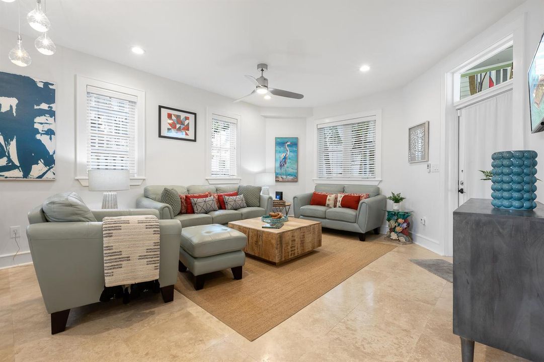 1011 SIMONTON ST #1 WEB-5