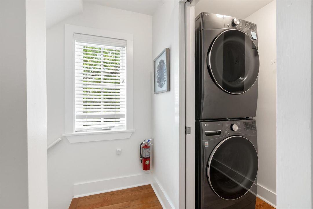 1011 SIMONTON ST #1 WEB-14