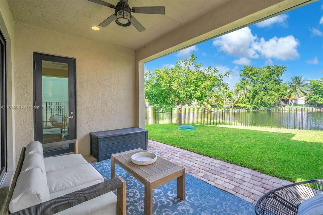 Covered Lanai with Lake View