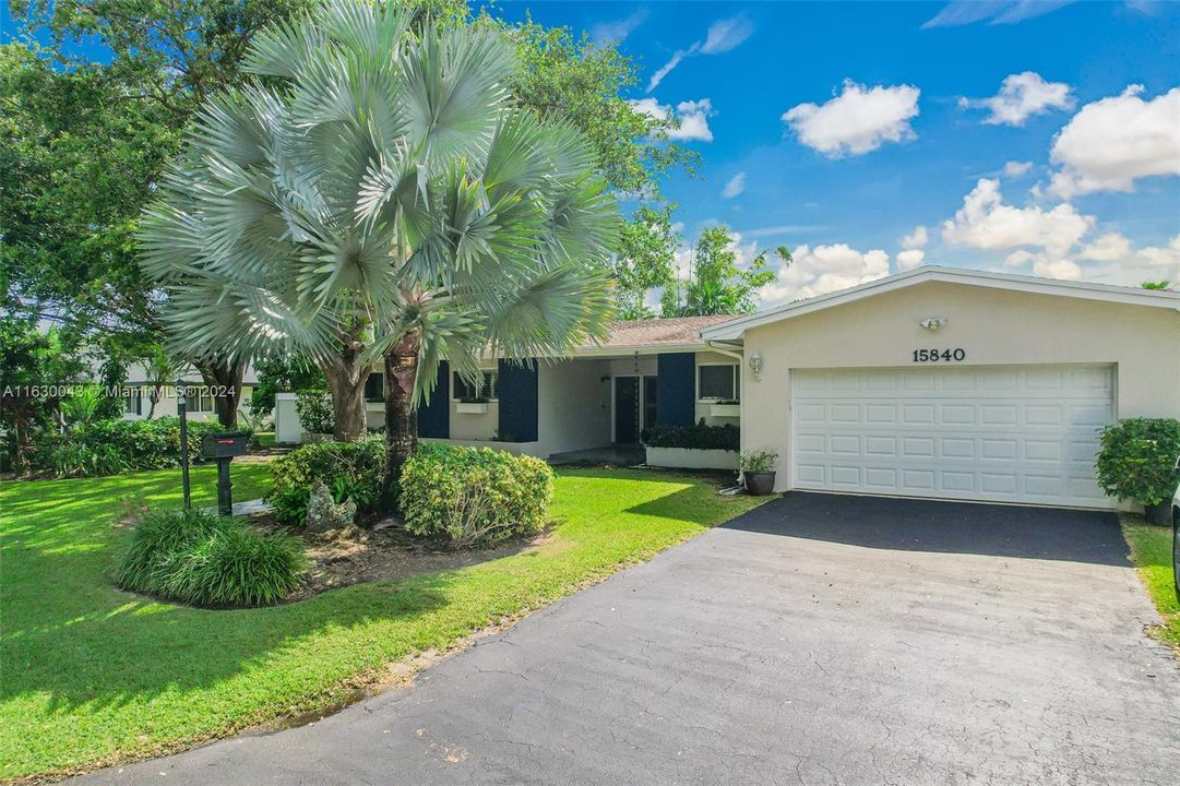 Active With Contract: $1,250,000 (3 beds, 2 baths, 2032 Square Feet)