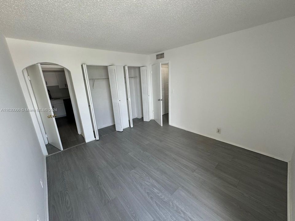 For Sale: $168,990 (2 beds, 2 baths, 950 Square Feet)