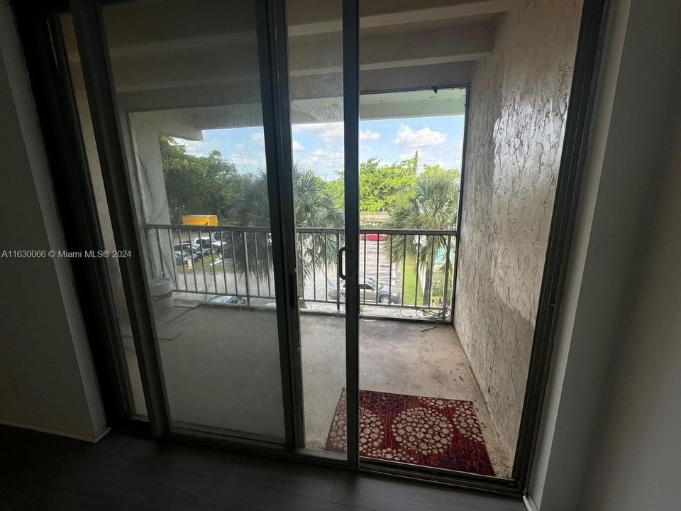 En Venta: $168,990 (2 camas, 2 baños, 950 Pies cuadrados)