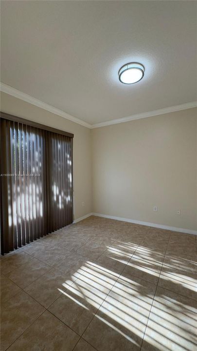 最近租的: $2,850 (3 贝兹, 2 浴室, 1390 平方英尺)