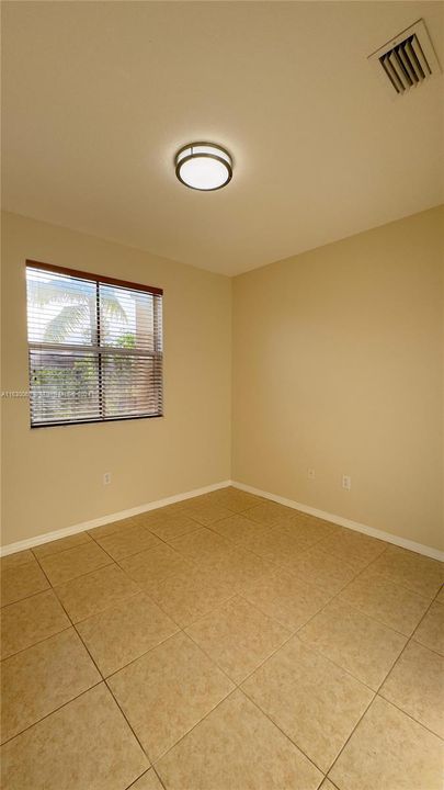 最近租的: $2,850 (3 贝兹, 2 浴室, 1390 平方英尺)