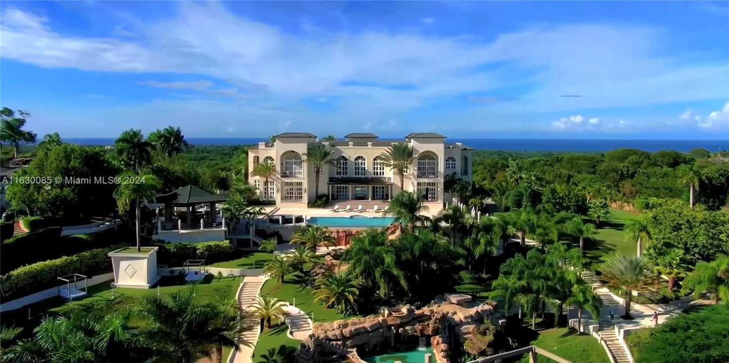 For Sale: $8,890,000 (14 beds, 14 baths, 22000 Square Feet)