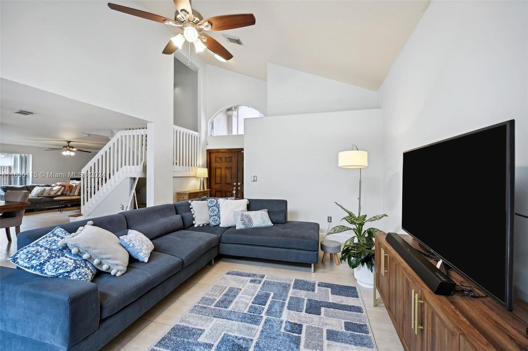 Active With Contract: $749,990 (3 beds, 2 baths, 2078 Square Feet)