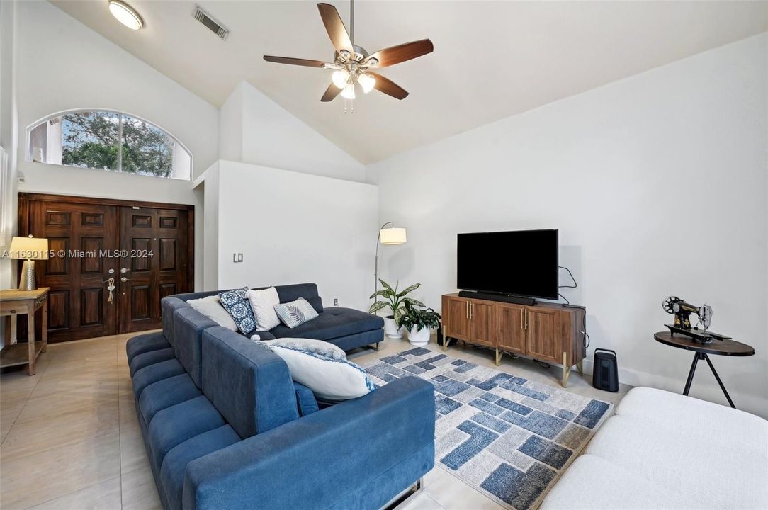 Active With Contract: $749,990 (3 beds, 2 baths, 2078 Square Feet)