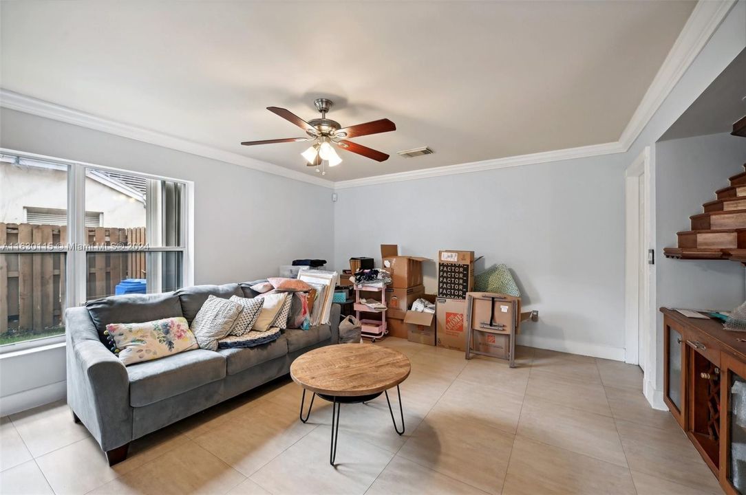 Active With Contract: $749,990 (3 beds, 2 baths, 2078 Square Feet)