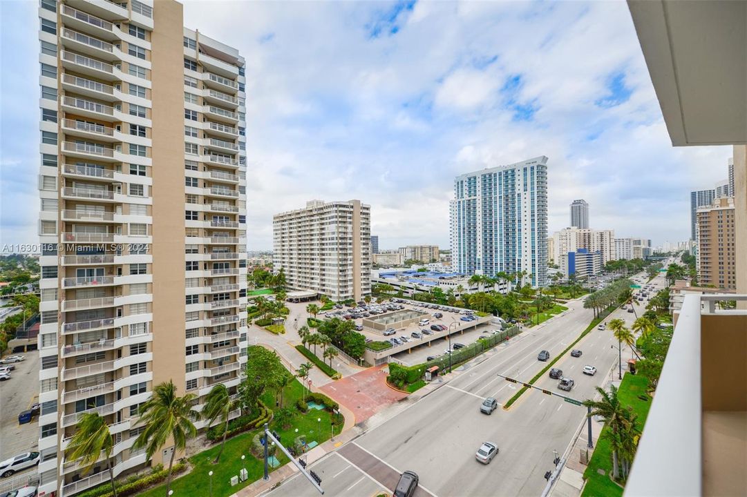 For Sale: $689,000 (3 beds, 2 baths, 1740 Square Feet)