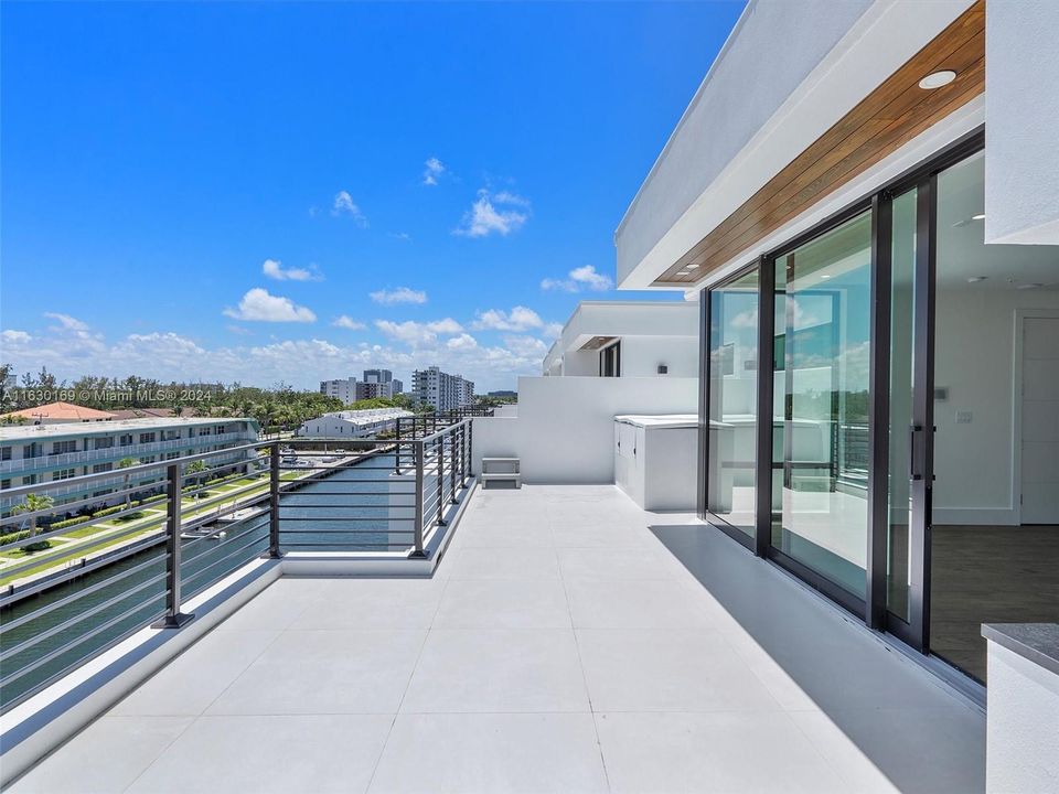 For Sale: $3,699,900 (4 beds, 4 baths, 3516 Square Feet)