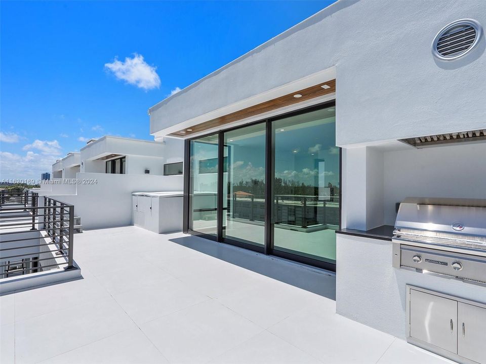 For Sale: $3,699,900 (4 beds, 4 baths, 3516 Square Feet)