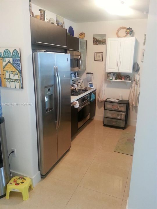 For Rent: $4,000 (2 beds, 2 baths, 1092 Square Feet)