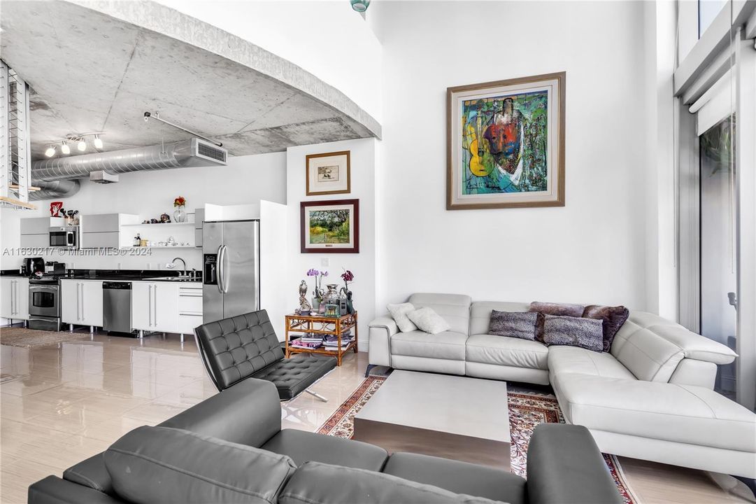 For Sale: $674,900 (2 beds, 2 baths, 1337 Square Feet)