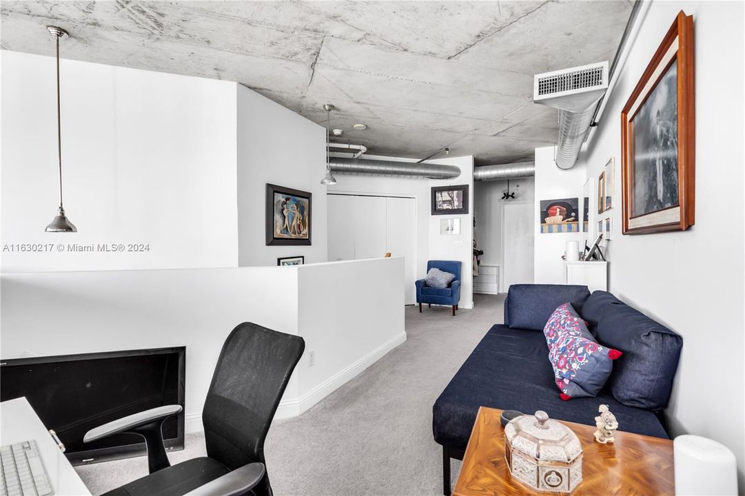 For Sale: $674,900 (2 beds, 2 baths, 1337 Square Feet)