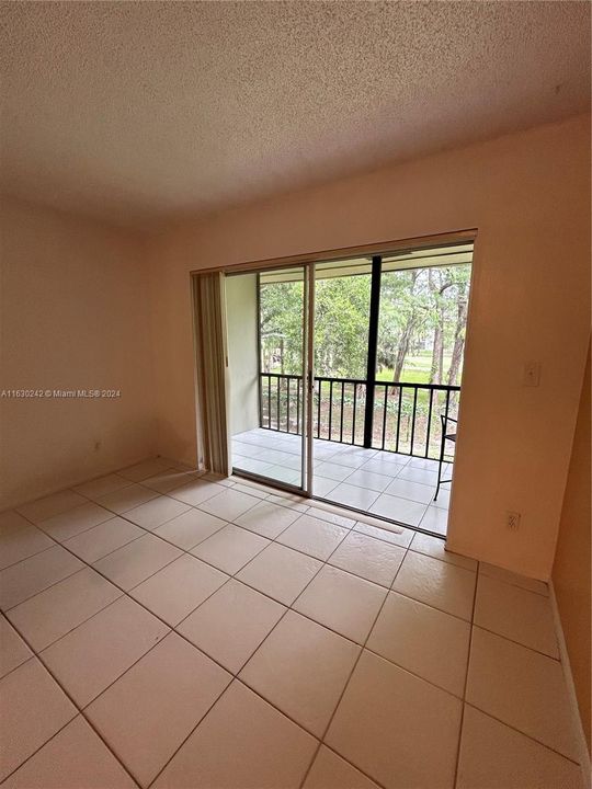 Recently Sold: $160,000 (1 beds, 1 baths, 750 Square Feet)