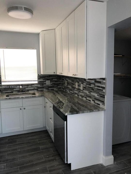 Active With Contract: $3,100 (4 beds, 2 baths, 1150 Square Feet)