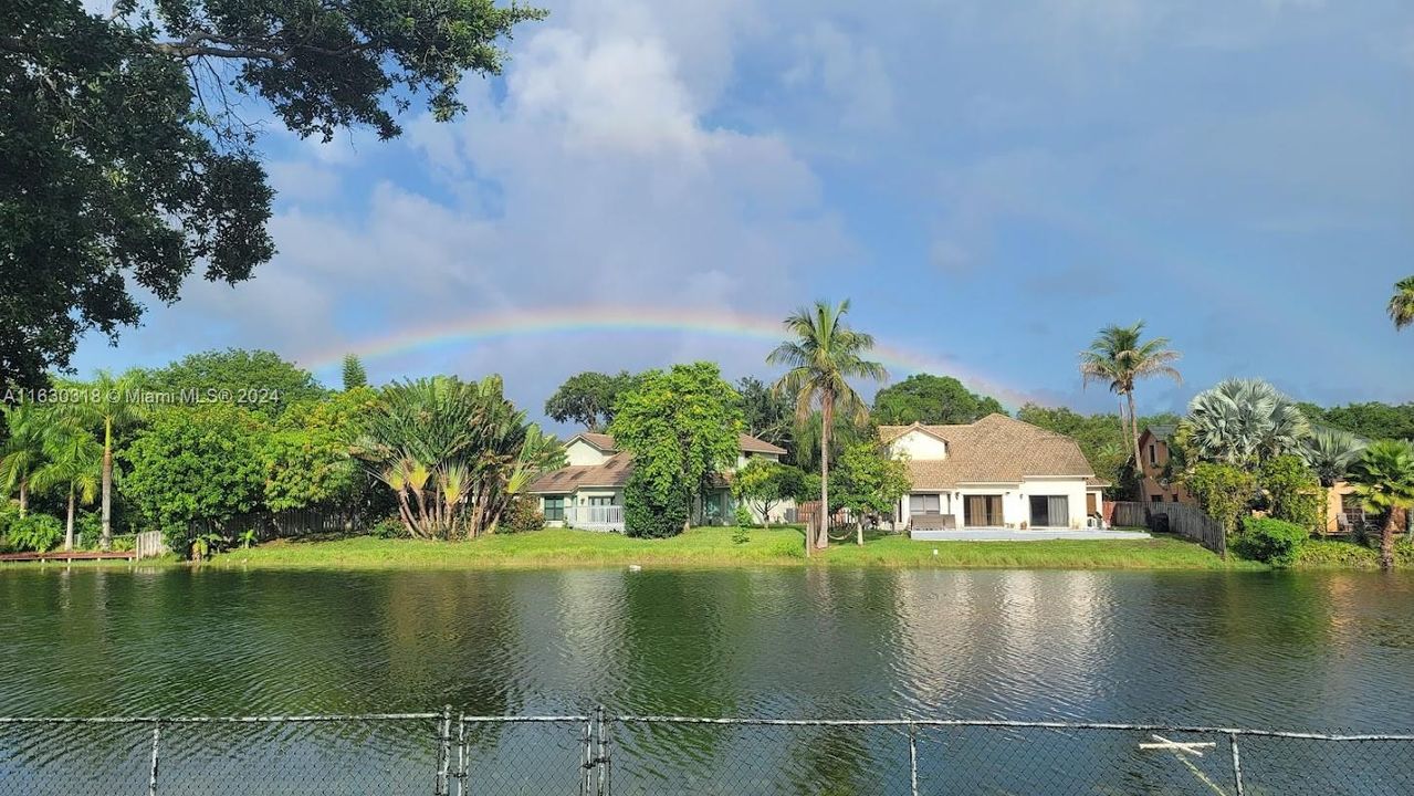 Active With Contract: $825,000 (4 beds, 2 baths, 1946 Square Feet)