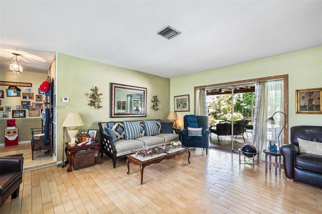 Active With Contract: $899,000 (3 beds, 2 baths, 2066 Square Feet)