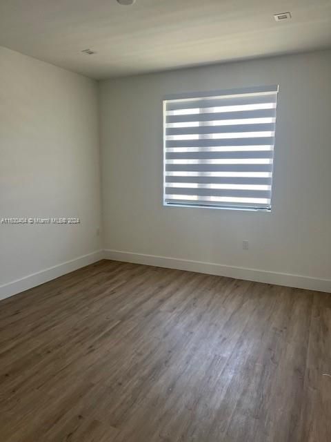 Recently Rented: $3,575 (3 beds, 2 baths, 1566 Square Feet)