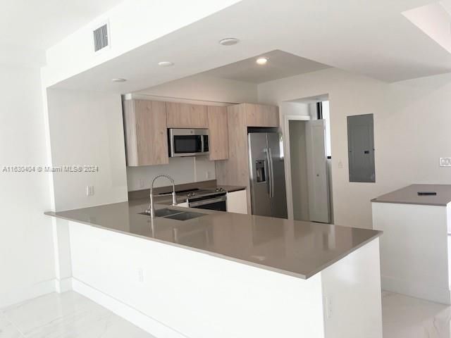 Recently Rented: $3,575 (3 beds, 2 baths, 1566 Square Feet)