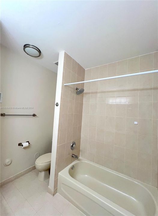 Recently Rented: $2,100 (2 beds, 2 baths, 1048 Square Feet)
