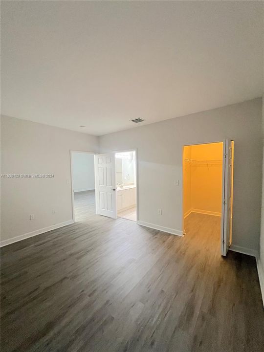 Recently Rented: $2,100 (2 beds, 2 baths, 1048 Square Feet)