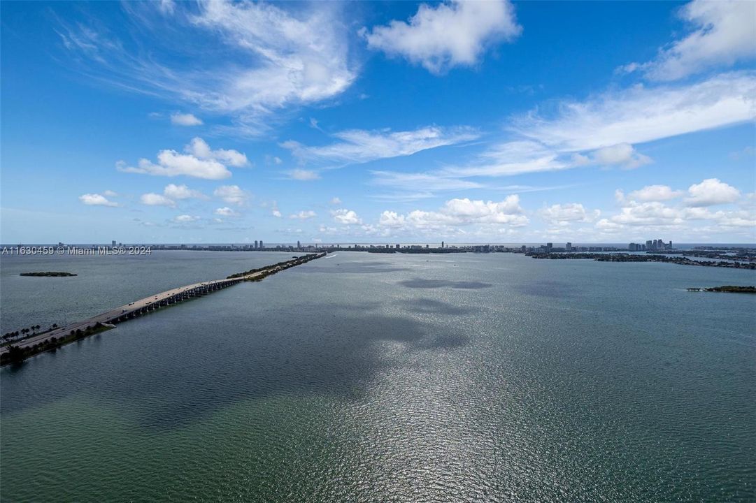 Recently Rented: $5,400 (1 beds, 1 baths, 959 Square Feet)