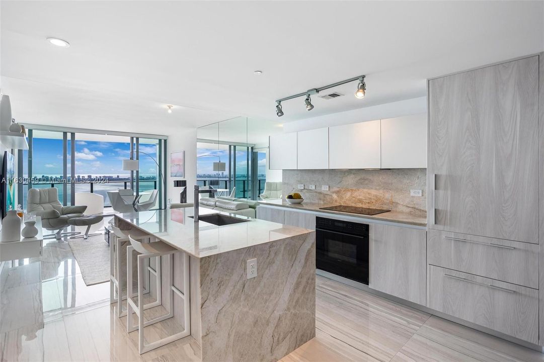 Recently Rented: $5,400 (1 beds, 1 baths, 959 Square Feet)