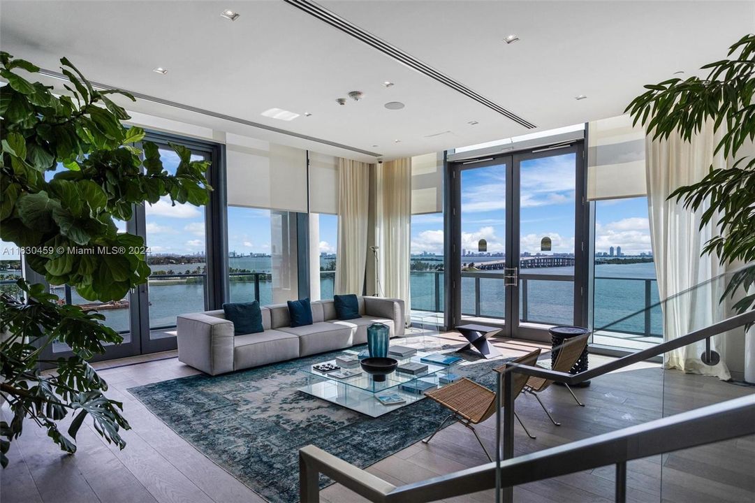 Recently Rented: $5,400 (1 beds, 1 baths, 959 Square Feet)