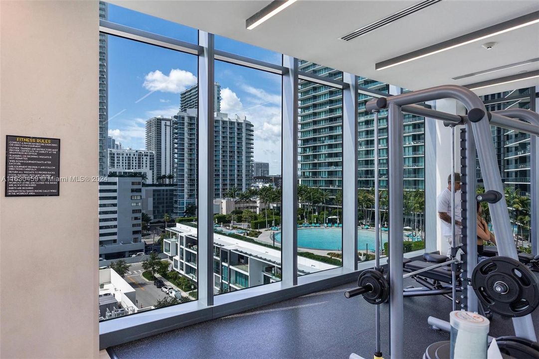 Recently Rented: $5,400 (1 beds, 1 baths, 959 Square Feet)