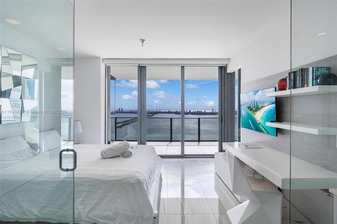 Recently Rented: $5,400 (1 beds, 1 baths, 959 Square Feet)