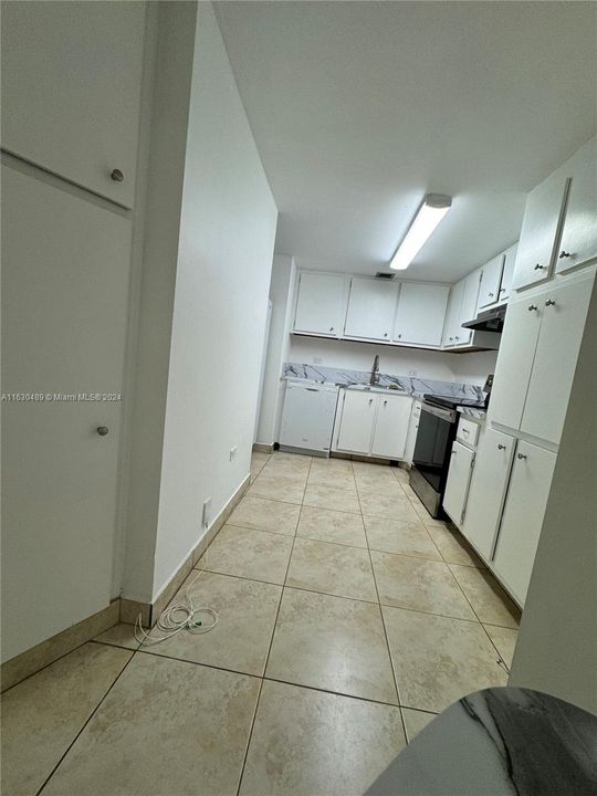 Vendido Recientemente: $395,000 (2 camas, 2 baños, 1060 Pies cuadrados)