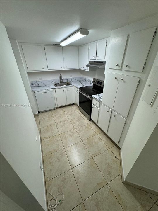 Vendido Recientemente: $395,000 (2 camas, 2 baños, 1060 Pies cuadrados)