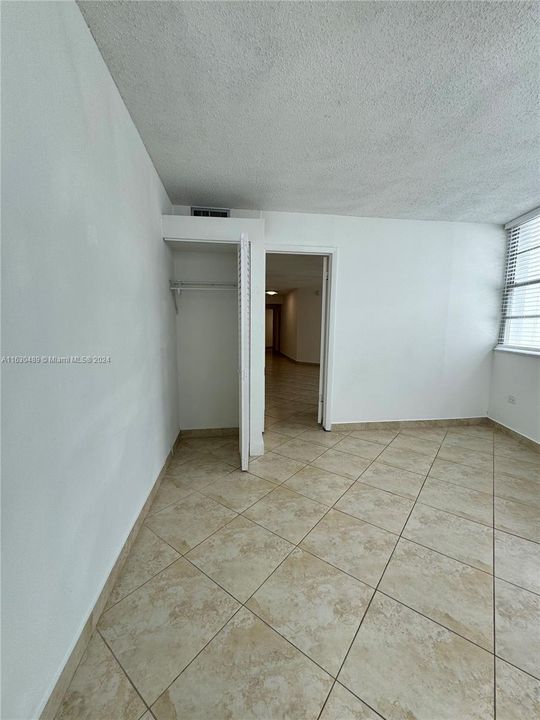 Vendido Recientemente: $395,000 (2 camas, 2 baños, 1060 Pies cuadrados)