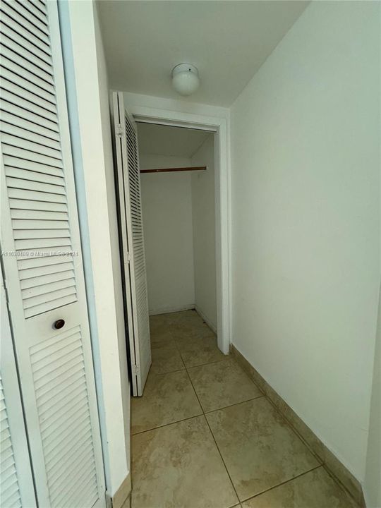 Vendido Recientemente: $395,000 (2 camas, 2 baños, 1060 Pies cuadrados)