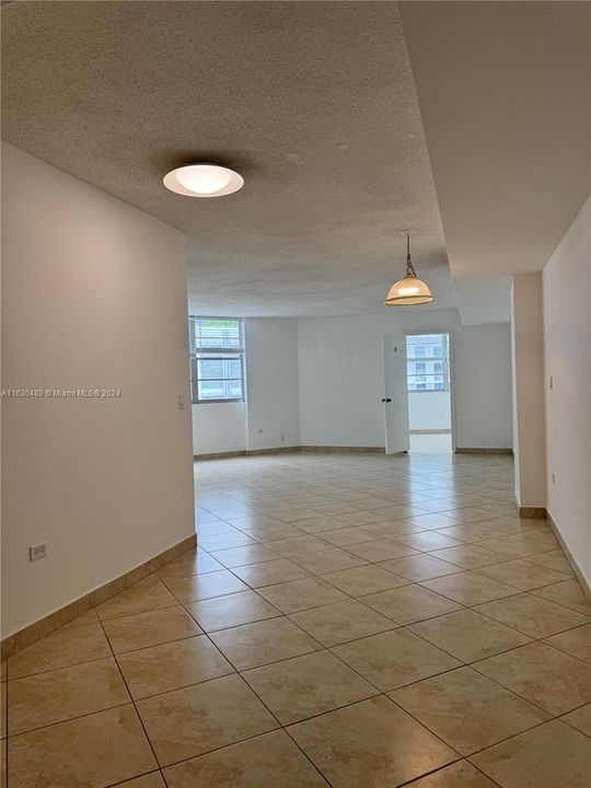 Recently Sold: $395,000 (2 beds, 2 baths, 1060 Square Feet)