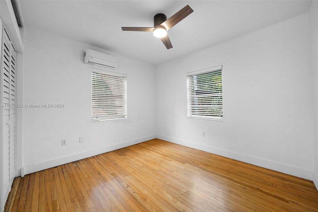 For Sale: $265,000 (1 beds, 1 baths, 450 Square Feet)