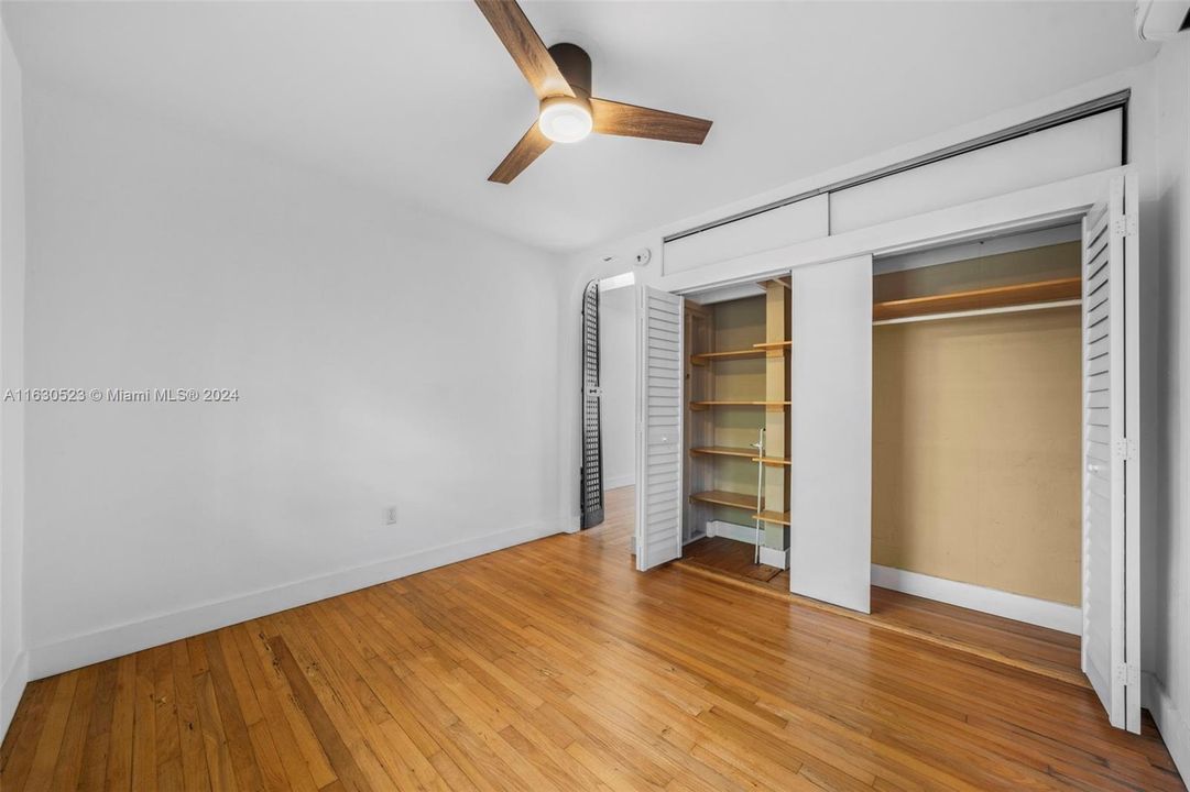 For Sale: $265,000 (1 beds, 1 baths, 450 Square Feet)