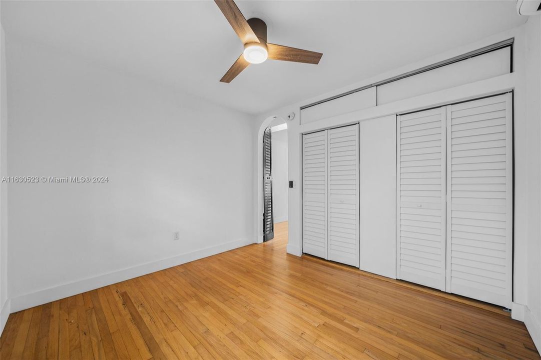 For Sale: $265,000 (1 beds, 1 baths, 450 Square Feet)